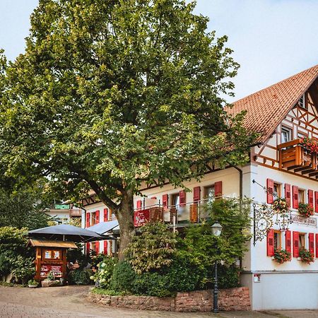 Landgasthaus Zur Linde, Neusatz บึล ภายนอก รูปภาพ