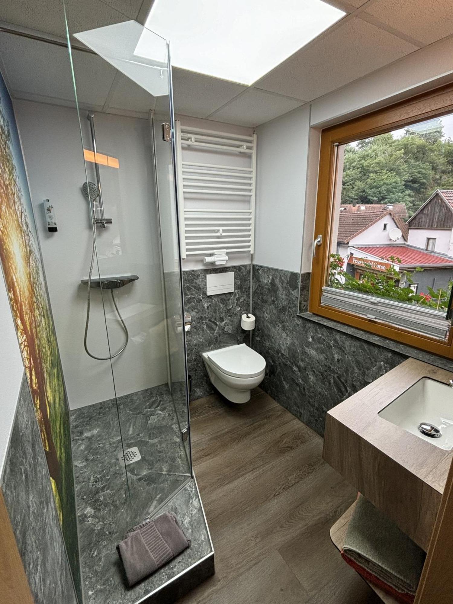 Landgasthaus Zur Linde, Neusatz บึล ห้อง รูปภาพ